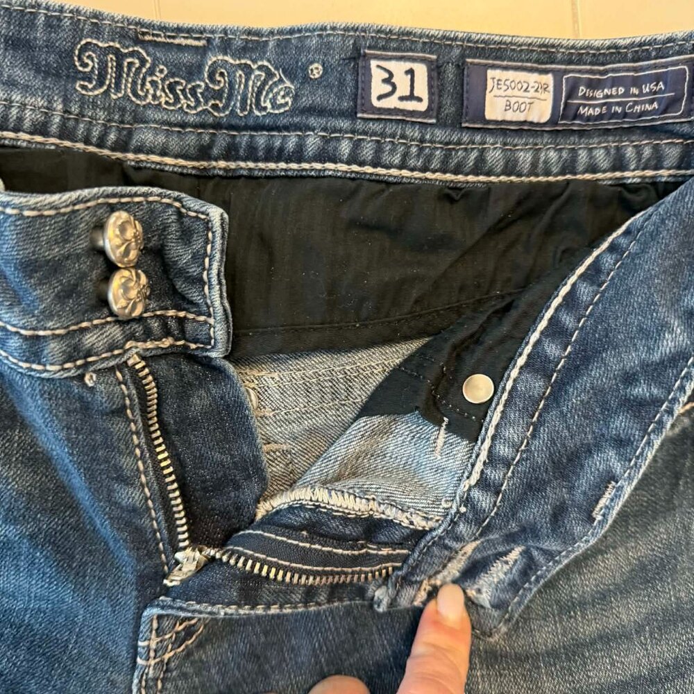 Miss Me Bootcut Jeans | Size 29R | 31” Inseam | Embellished Western Denim | JES - Picture 9 of 10